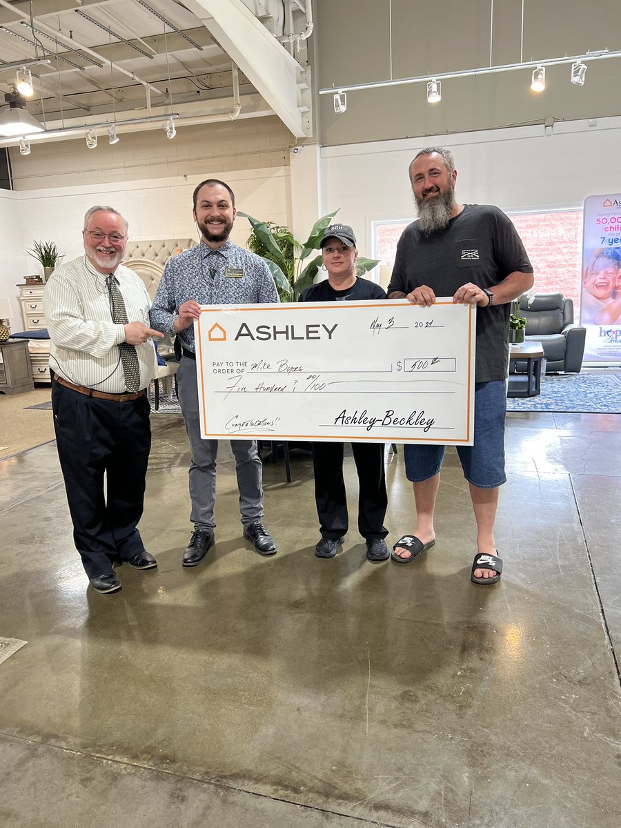 Are you kidding me?? Congratulations Mike Byers on winning our monthly $500 gift card drawing!  We appreciate your business!!  Great job Avery on capturing the winning slip!  Team Beckley is on fire!