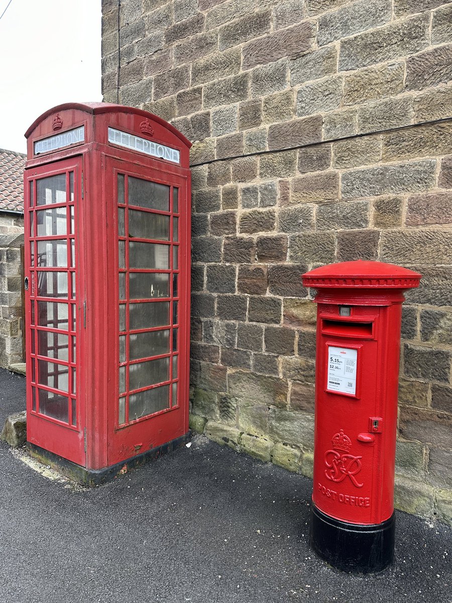 Just in time for the Saturday lunchtime post in Ripley, North Yorkshire!#PostboxSaturday