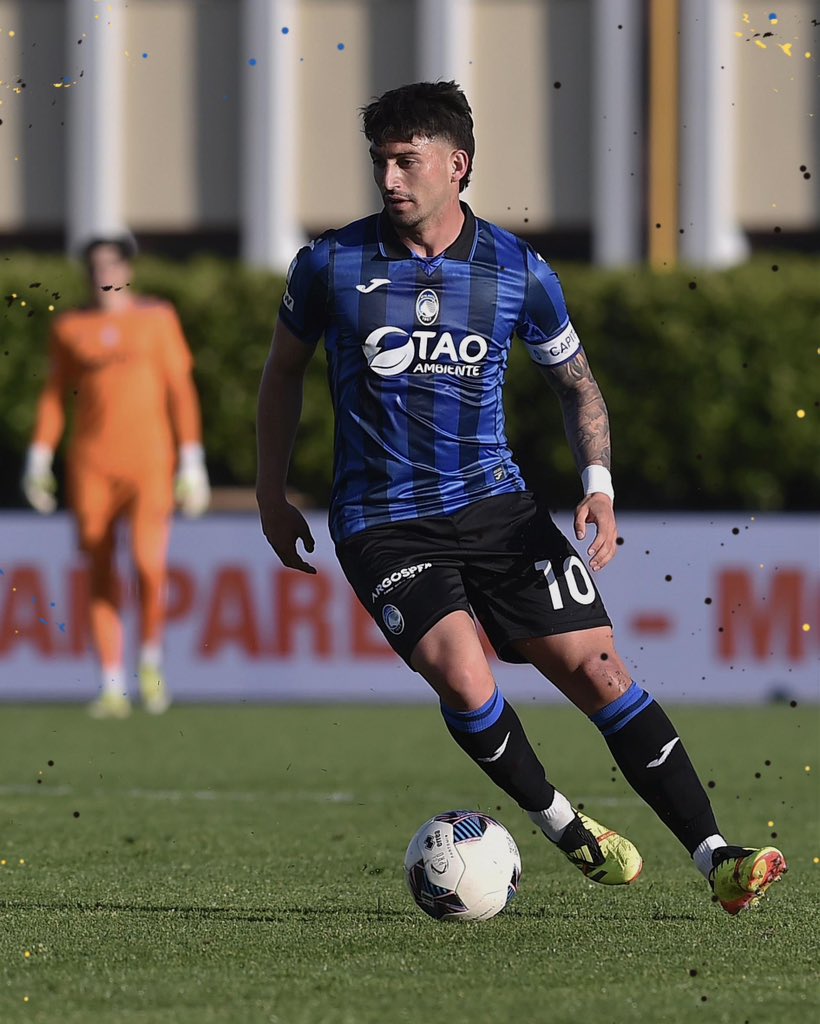 Atalanta_U23's tweet image. 🏆 U23 𝘳𝘦𝘨𝘶𝘭𝘢𝘳 𝘴𝘦𝘢𝘴𝘰𝘯 AWARD 🏆

È #Capone l’𝐀𝐬𝐬𝐢𝐬𝐭𝐦𝐚𝐧 con 4 🅰️ssist 📐

#GoAtalantaGo ⚫️🔵