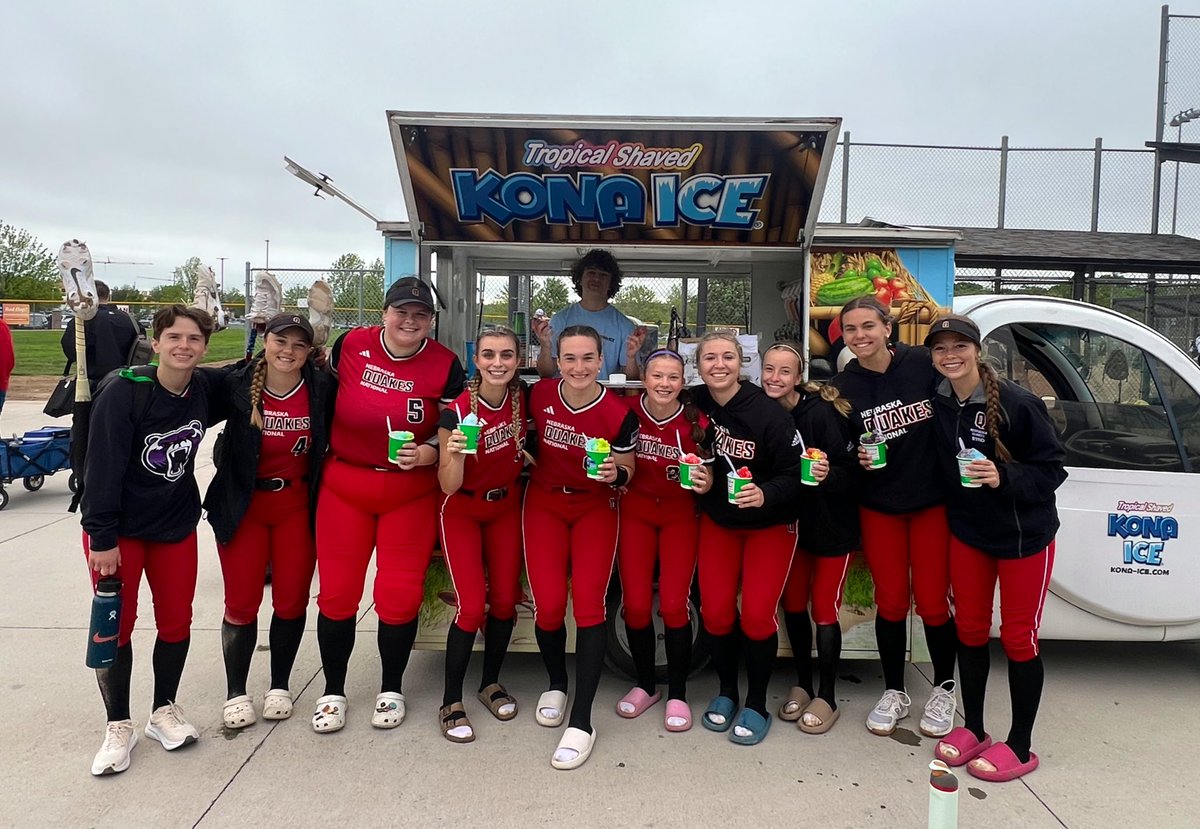 QUAKES WAYS = COACHES PAY 🤑 We LOVE rewarding our girls for doing the right things to win games. KONA PARTY 🍧