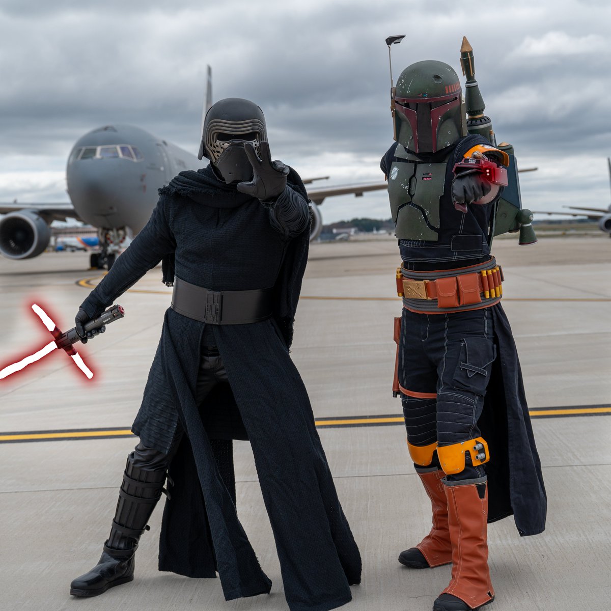 🌟The First Order paid us a visit to check out our KC-46 weapons system.🚀

May the 4th be with you!

#starwarsday #maythe4thbewithyou #airnationalguard #kc46