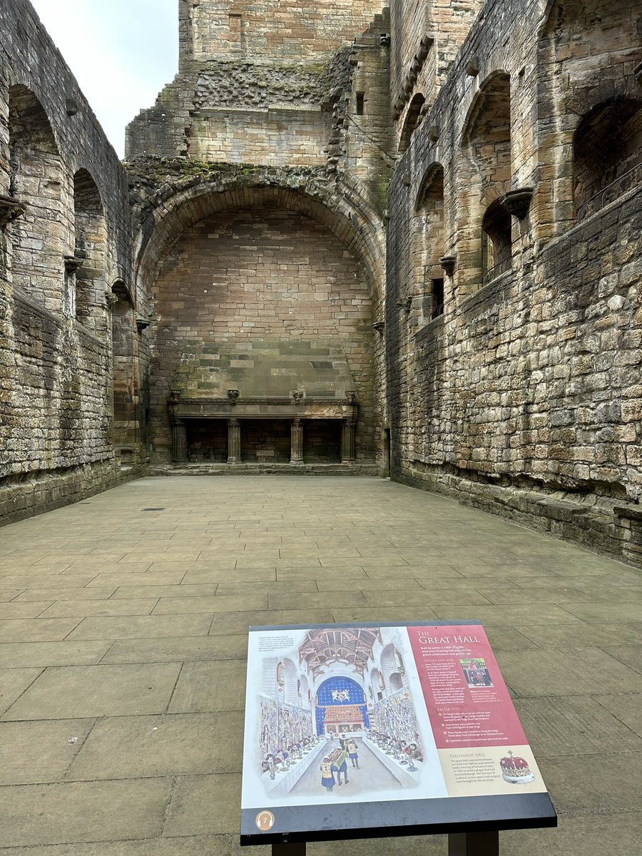 One of my favourite places in Scotland and lets me play to my Mary Queen of Scots fascination today with a wee tour of Linlithgow Palace @welovehistory