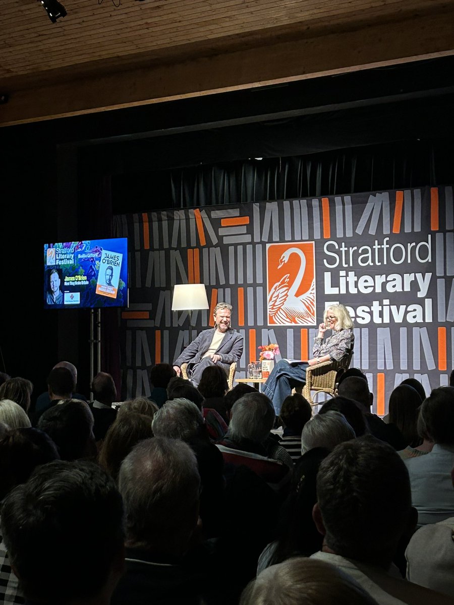 Packed house for @mrjamesob this evening and what a wonderfully frank conversation to end a superb Festival day at @StratfordPlays. Thank you everyone who came along!