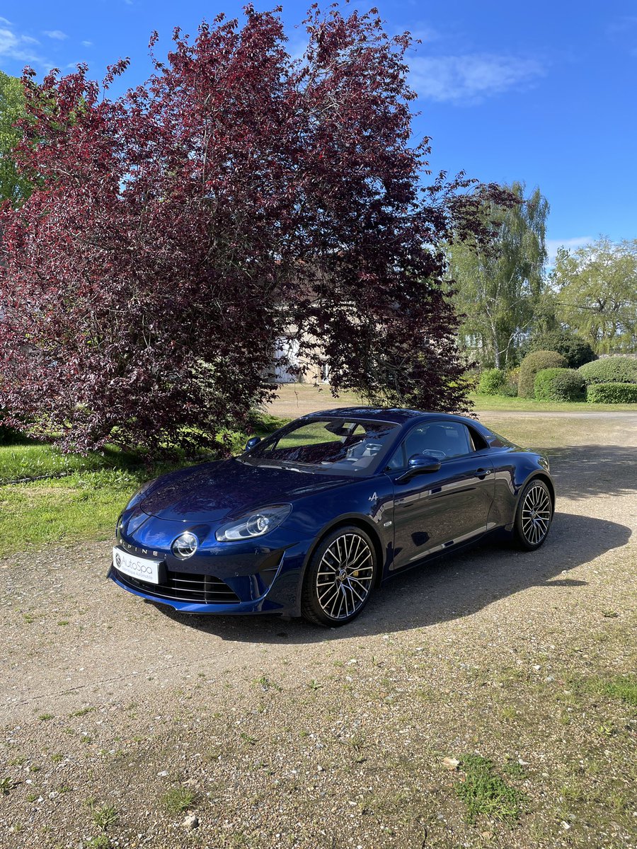 AutoSpaFR's tweet image. Très agréable de travailler sur cette Alpine Légende GT. 
Cette configuration lui sied à merveille.