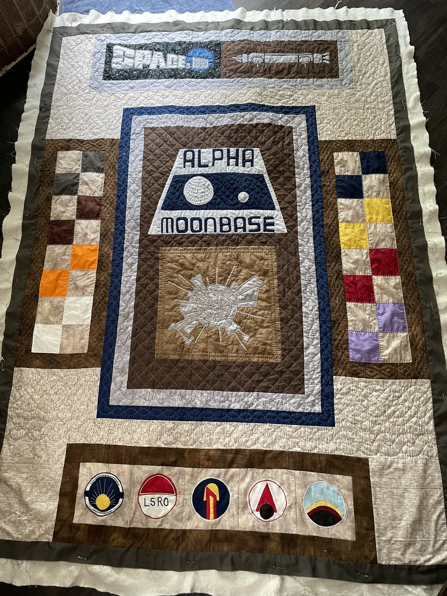 Handquilting Quilting progress. #quilt  #handquilting  #space1999 #moonbasealpha #alphamoonbase  #progress  #textileart  #fibrearts