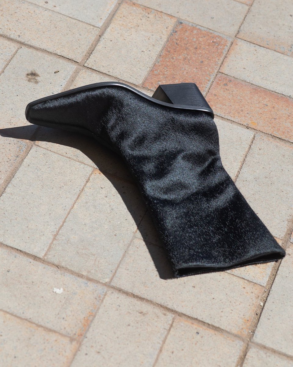 Hasta 6 Cuotas Sin Interés
Available online and in stores

#Enjoythesilence #FW24