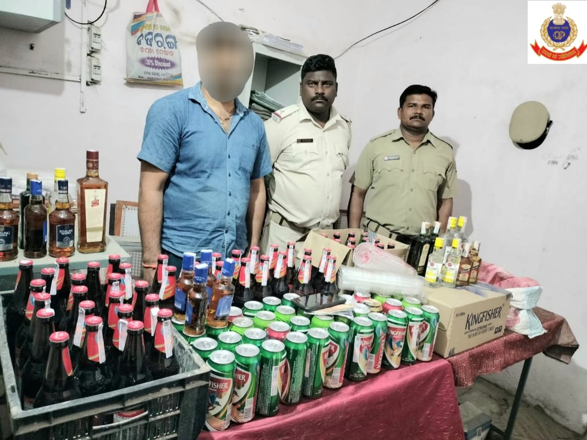Puintala PS team led by IIC S Dharua seized 70 ltrs 330 ML Foreign liquor,32 nos of OS pouch liquor(6ltrs 400 ML),One Mobile phone & Cash of Rs. 550/- & apprehended one accused person who involved in unlawful possession & selling of FL & OS liquor.