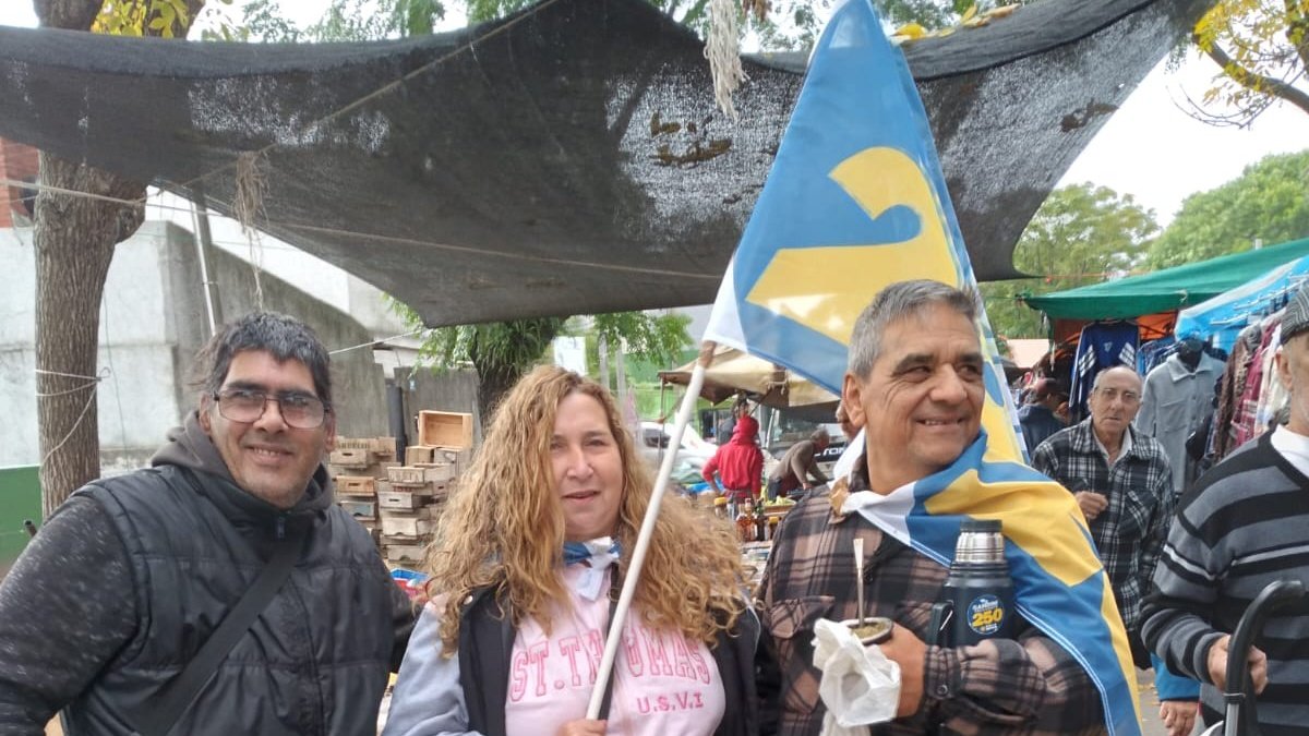 ¡Seguimos militando!

✌🏻¡Compañeros recorren la ferias del Cerro de Montevideo conversando con la gente sobre nuestra candidatura Wilsonista!

#GandiniPresidente #UruguayPuede