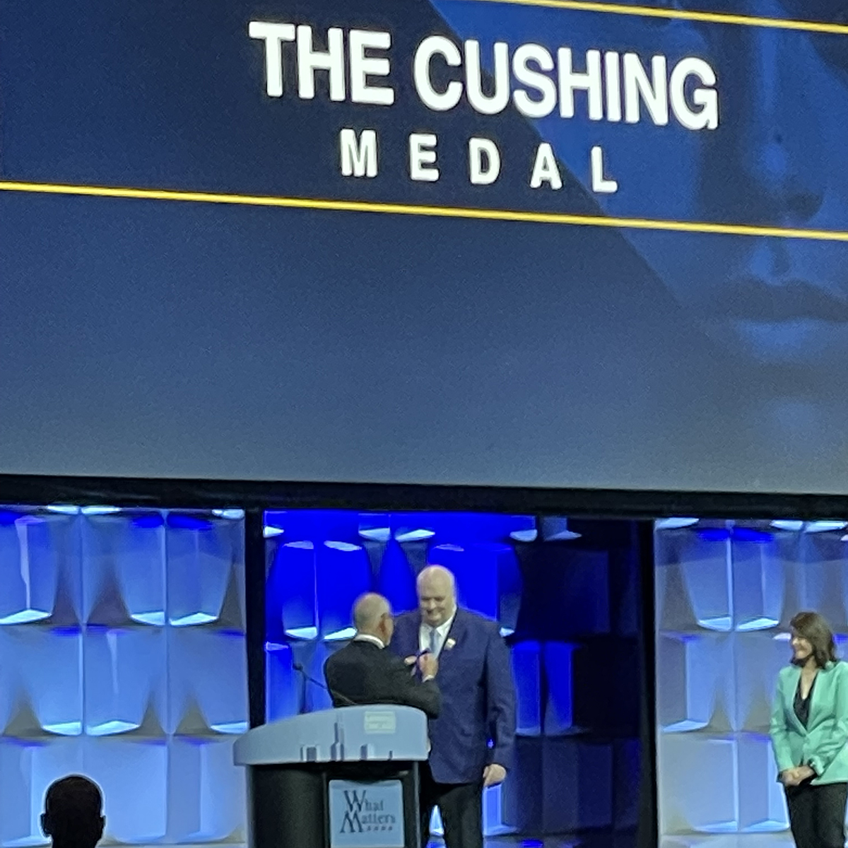 Hail to the (Spine) Chief! Congratulations to Chris Shaffrey MD, who received the Cushing Medal, the highest award bestowed by @AANSNeuro. @Dukeneurosurg @DukeOrtho @DukeMedSchool @DukeHealth #DukeAtAANS