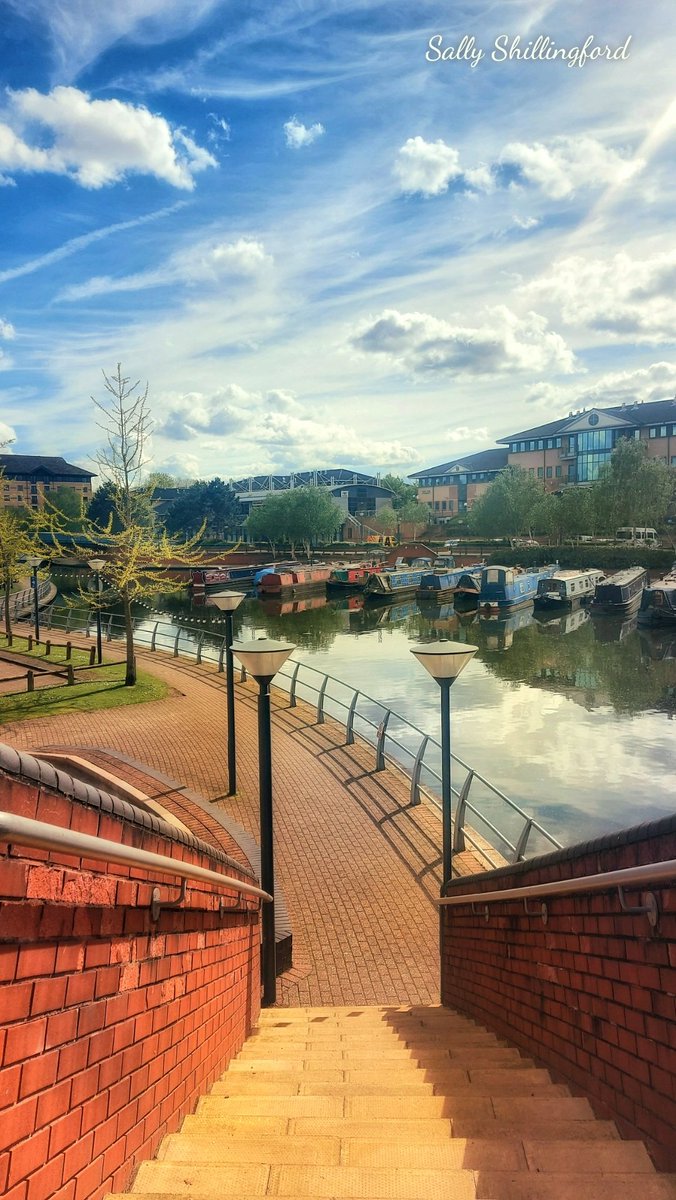 Alonh the waterfront 📷💙
@CanalRiverTrust 
@WeAreBCR