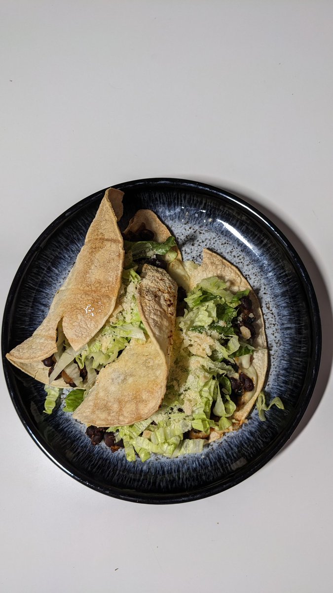 huangkm's tweet image. My laziest breakfast is just a piece of toast with chocolate spread. I have been challenging to try different recipes based on budget to eat healthy. It is funny I haven't had decent Chinese food for a while unless I have a takeout from my family.😅 #beginnercook #survivalskill