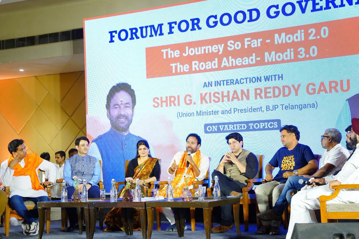 An engaging & exhilarating session with Union Minister @kishanreddybjp Ji & Social Media Yodhas from across Bharat 

One thing is clear - 🪷 is blooming in Secunderabad & entire Telangana 

@kapilmishra_IND
@tajinderbagga
@rishibagree
@MrSinha_
@isinghapurva
@kaushkrahul…