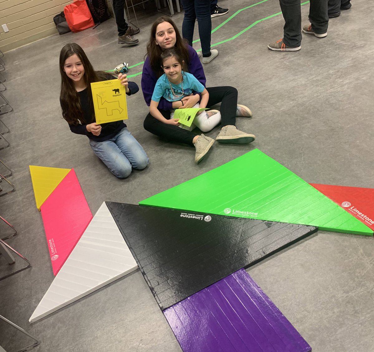 The OAME family math morning was a huge success. Wonderful to see so many kids and parents engaging in all the learning opportunities. Culinary skills, coding, math games, beading, 3D printing, tangrams and more! @OAMElearns @LimestoneDSB