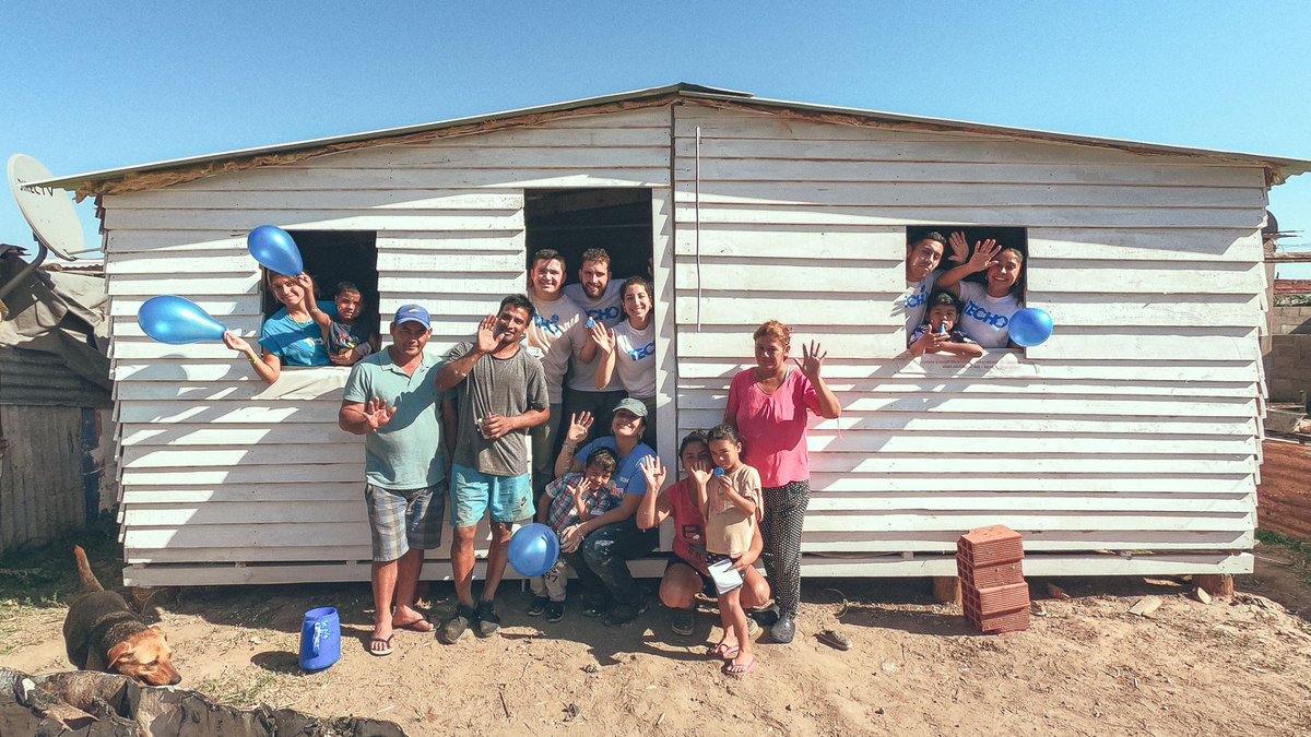 ¿Cómo pasamos de la foto 1 a la foto 2?

1. Ver la realidad de más de 1 millón de familias que viven sobre el barro en Argentina

2. No mirar para otro lado y hacer algo de forma colectiva

3. Sumarte a nuestra campaña "Desde el lugar del otro". 

Doná en argentina.techo.org/colecta