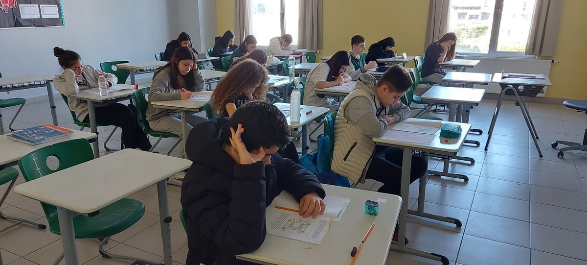 beykentdogaa's tweet photo. 7. Ve 8. Sınıf LGS Provası✌️ https://t.co/nmqbCVNnRM