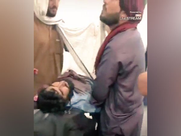 4 killed after Pakistan security forces open fire on peaceful protest in Balochistan 

#Pakistan #Balochistan #Gwadar
@Iam_Dhruv10  @_meAshMolly
#MahrangBaloch