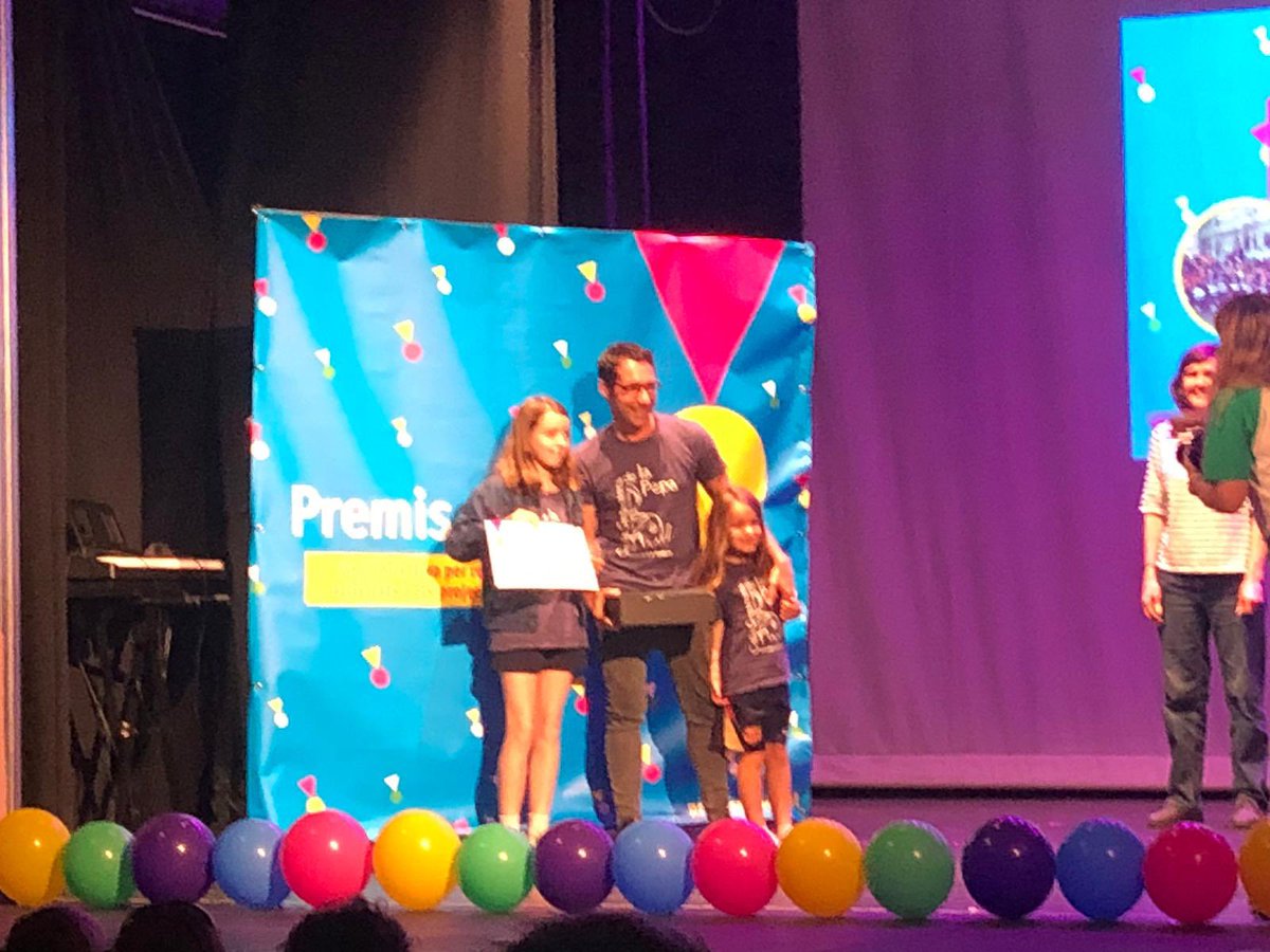 🏆 Avui estem de celebració! La nostra geganta Pepa ha guanyat el primer premi dels #PremisaFFaC en la categoria de ‘Tothom a l’AFA’ que reconeix iniciatives que fomenten la participació familiar.

Un èxit col•lectiu de la nostra comunitat! 🥳🎉