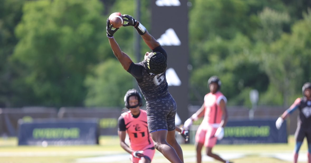 . @JerelXB4 put on a show at @overtime OT7 this morning. Made plays everywhere for @CarolinaStarsFB. Visited #Georgia this spring. Has OVs to #Duke, #NCState and #Virginia scheduled. on3.com/db/jerel-bolde…