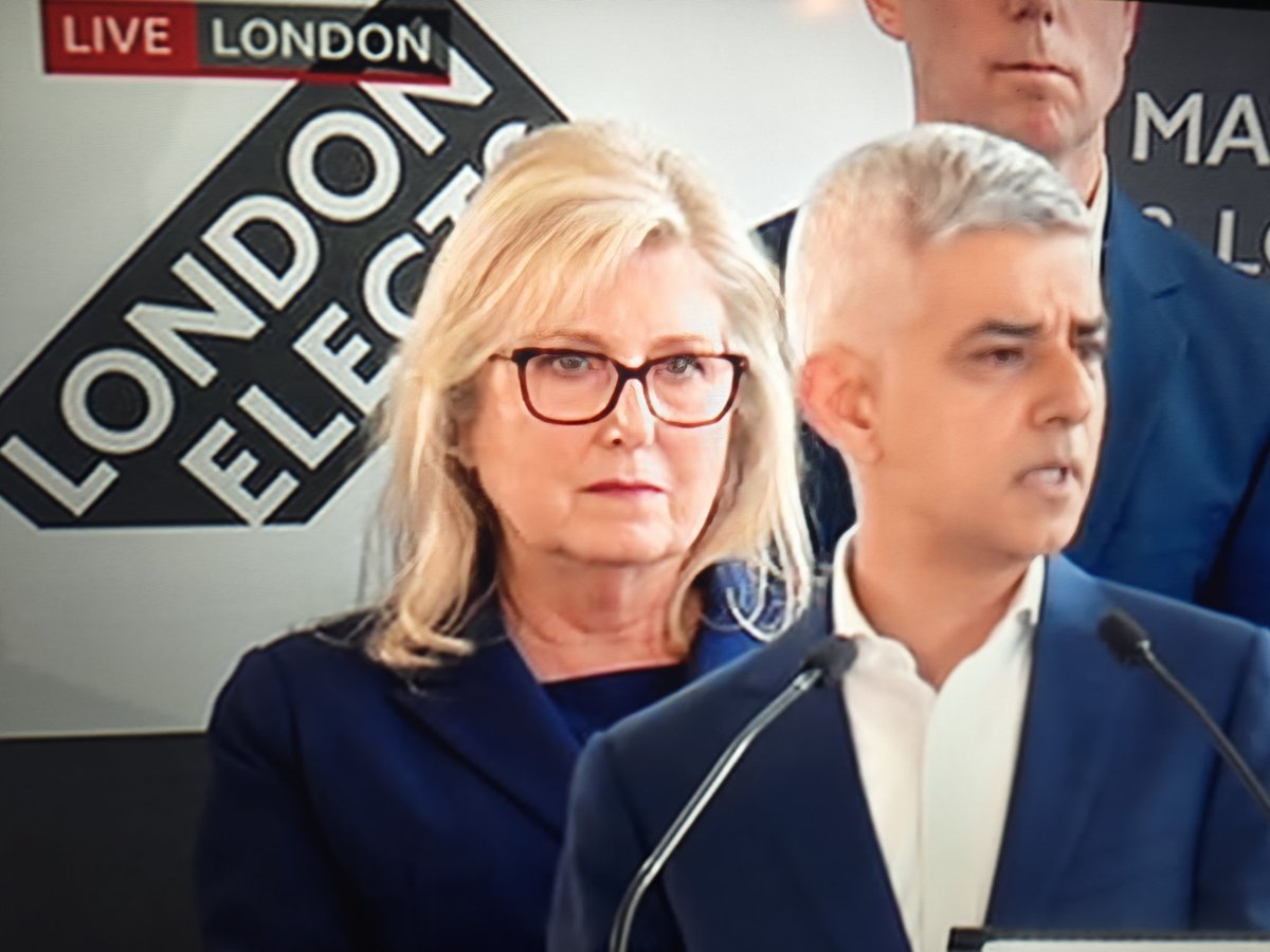 If looks could kill! 🤣 A satisfying day. Well done Sadiq Khan. ❤️

#ToriesOut #DownWithTheFarRight #London #SadiqKhan #Progress #ForwardThinking #Greener #Cleaner #Labour #GeneralElectionlNow

@Councillorsuzie @SadiqKhan