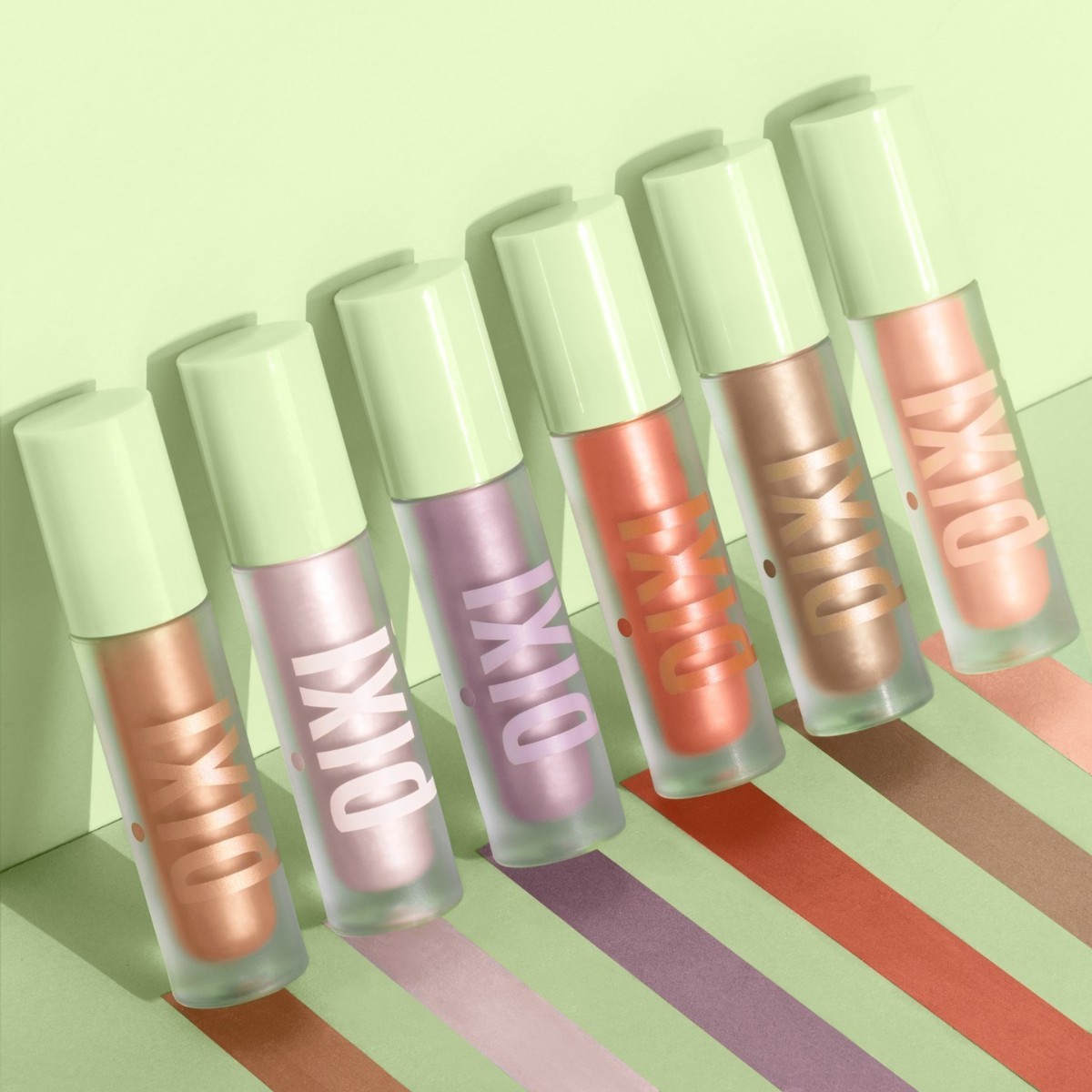 Light up your eyes with the luminous hues of our EyeLift Max Liquid Eyeshadow in shade Olive! ✨ Infused with Avocado, Rosehip and Mango Seed Oil, this liquid radiance pigment will nourish, soothe and hydrate your lids with every blink! ✨

#PixiBeauty #Makeup