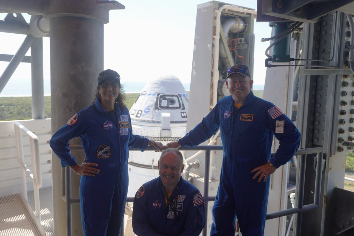 🚀 The Starliner has arrived at the launch pad atop the mighty Atlas/Centaur stack, and wow, does she look ready to dance among the stars! 🌟 Here with her brave crew and yours truly, the backup, just in case. Dream team assemble! @BoeingSpace @ulalaunch @Commercial_Crew