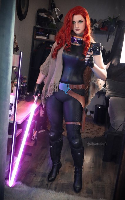 May the 4th be with you! My Mara Jade cosplay is still the most badass I have ever felt ? https://t.co/20BhUwb5gA