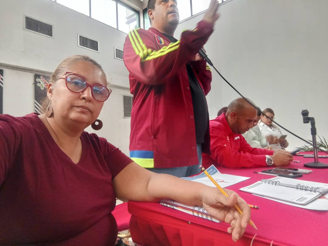 LaidelyPsuv's tweet photo. Realizando la consulta pública a la Ley de Protección de las Pensiones de Seguridad Social, frente al bloqueo imperialista, en Valera  estado Trujillo como ha ordenado @nicolasmaduro 

#4mayo 
@Asamblea_Ven
#SomosEspírituPatriótico https://t.co/6LOUa4zJS1