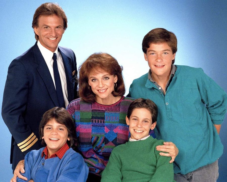 On this day in 1987: Valerie Harper made her final appearance as Valerie Hogan on the sitcom initially titled “Valerie”. Contractual disputes led to her dismissal and the series was renamed “Valerie’s Family” and finally, “The Hogan Family” with new lead… dlvr.it/T6QLng