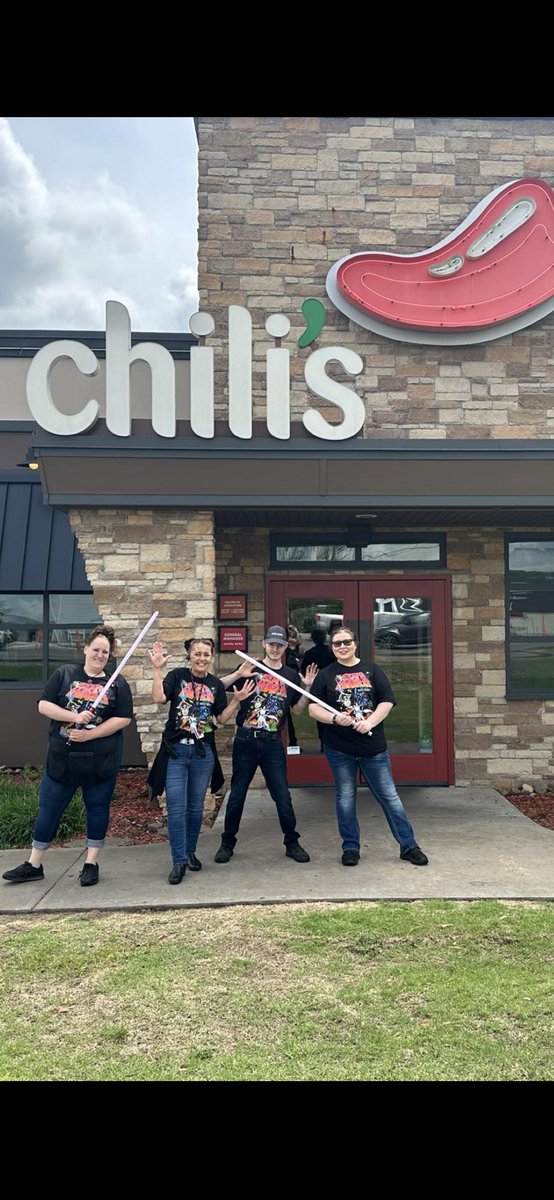 May the 4th be with you! #chilisjobs #younatter #CGC @neufeldjosh1 @leon_copeland @CandaceWatkins9 @taryn_mahaffey @train3rgirl #theguestcounts #chilislove