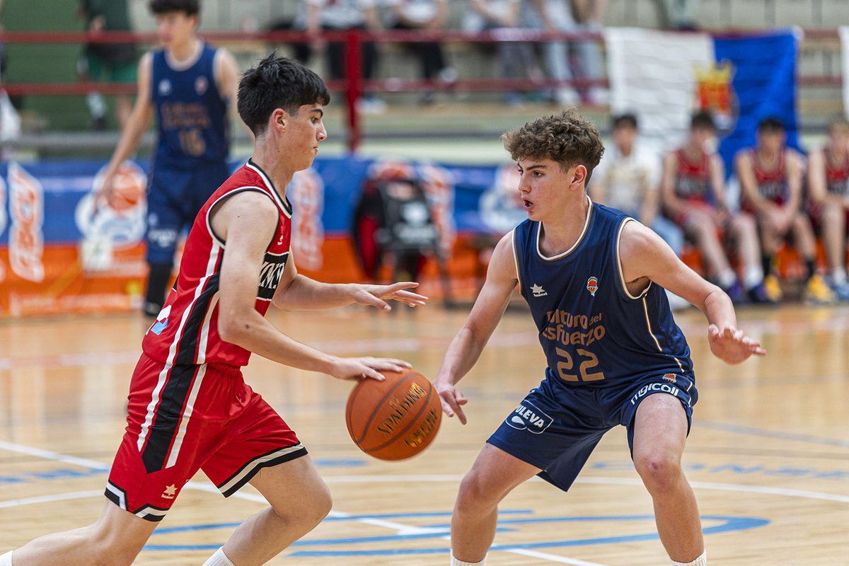 🏆 #FFInfantilMasculinoAutonomico Descanso: CA Montemar 30 - 60 Valencia Basket 📺 bit.ly/3UH2MwF 📷 bit.ly/4dsdGxw 📊 acortar.link/QPNMN2