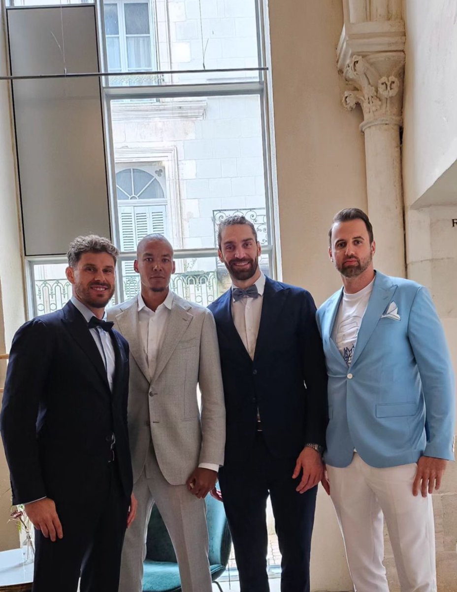 😎 Bruno Rezende, Nimir Abdelaziz, Thomas Beretta ve Gyorgy Grozer, Earvin Ngapeth’in düğününde. 🆒
