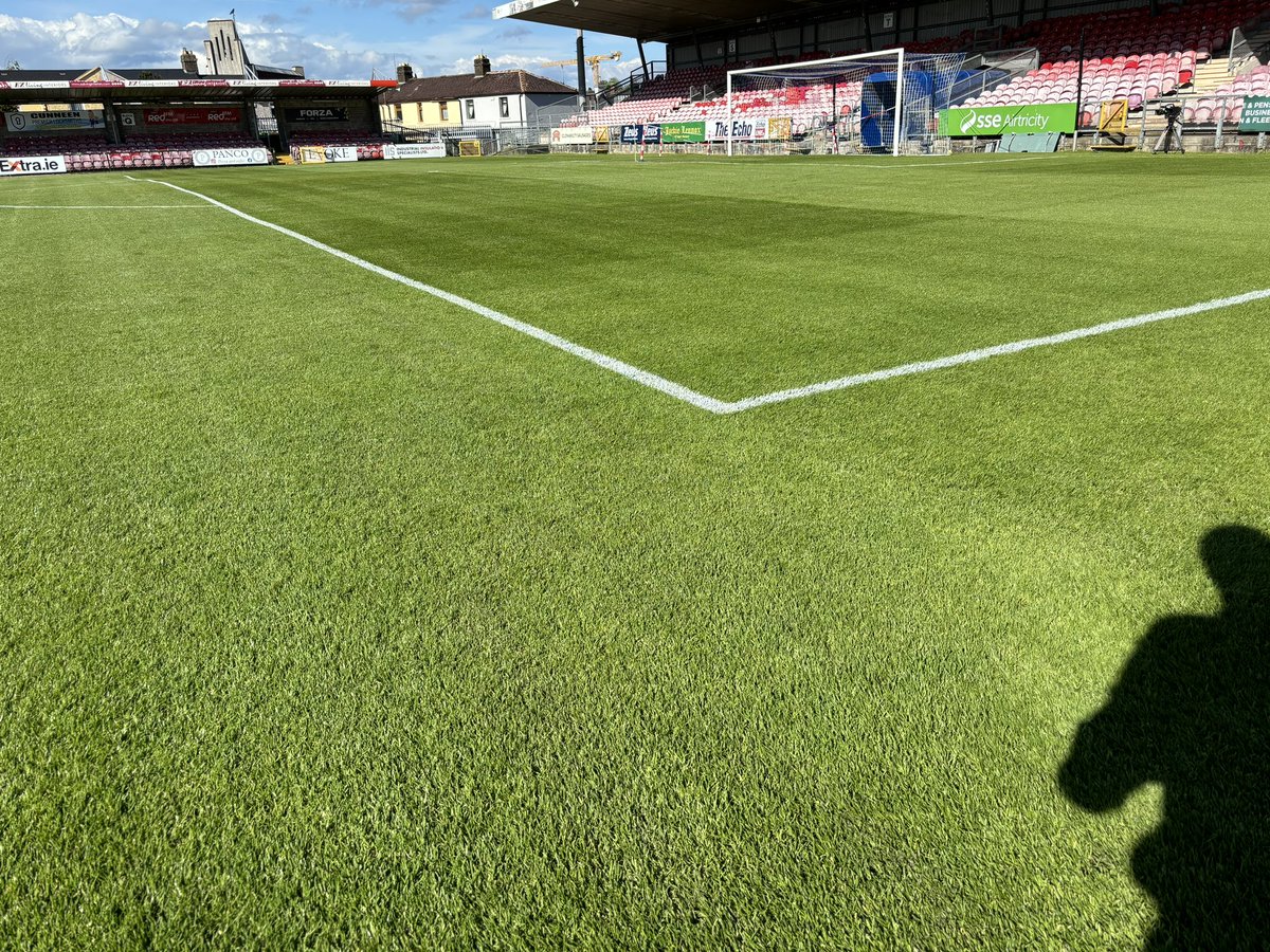 Incredible work from the MFA ground staff and @CSportsground over these past few weeks to have the pitch in outstanding condition for tonight’s @CorkCityFCWomen fixture v @TreatyUnitedFC which is live on @SportTG4