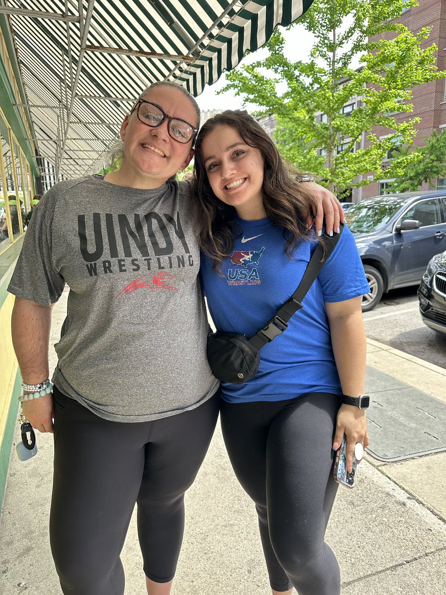 jpaquette07's tweet photo. @UIndyWrestling @CerritosFalcons @JasonWarthan @ThrashCassandre @dustinkirk20 @ShirtADayInMay @LittleRockWRES Day 4 #WrestlingShirtADayInMay - @UIndyWrestling &amp; @USAWrestling with @ThrashCassandre https://t.co/hkcAaYF2o8