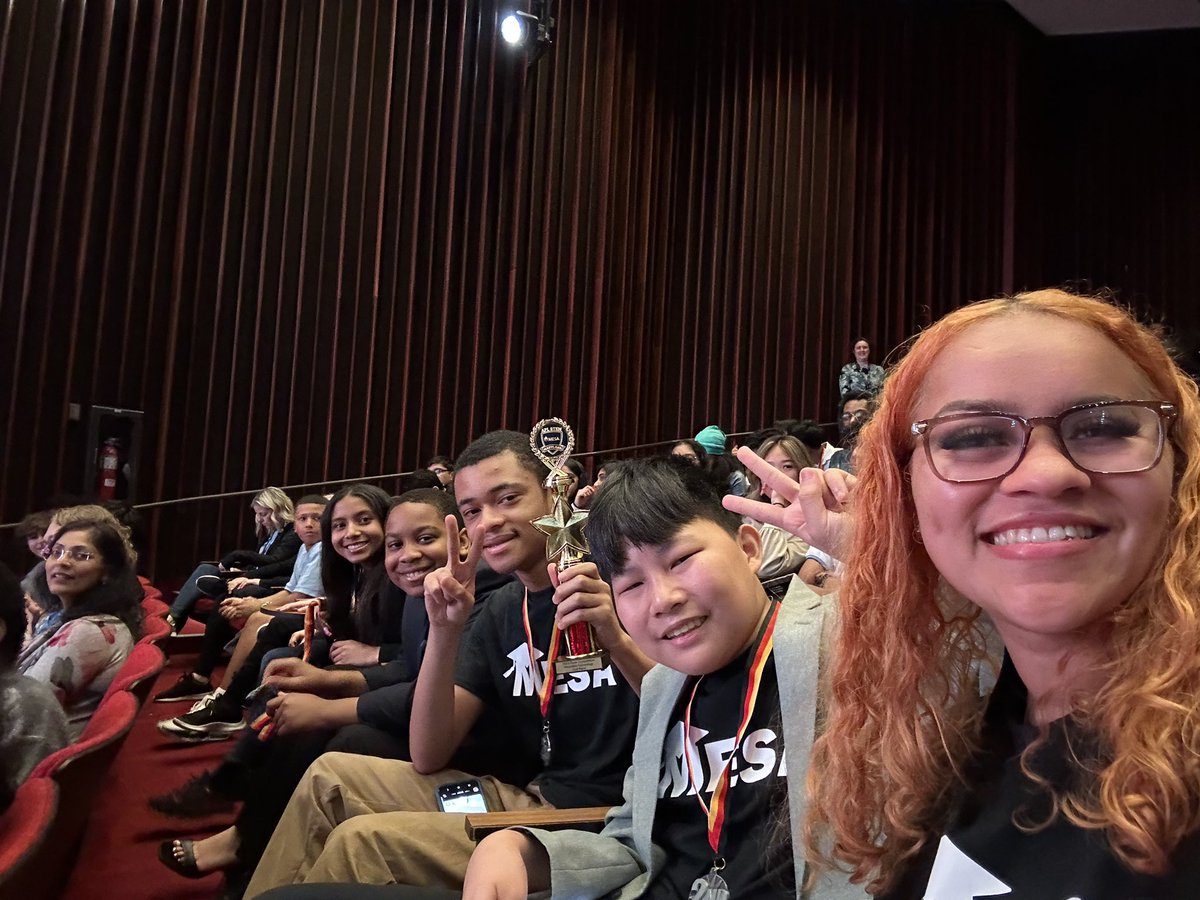 Davis Middle School tweet media