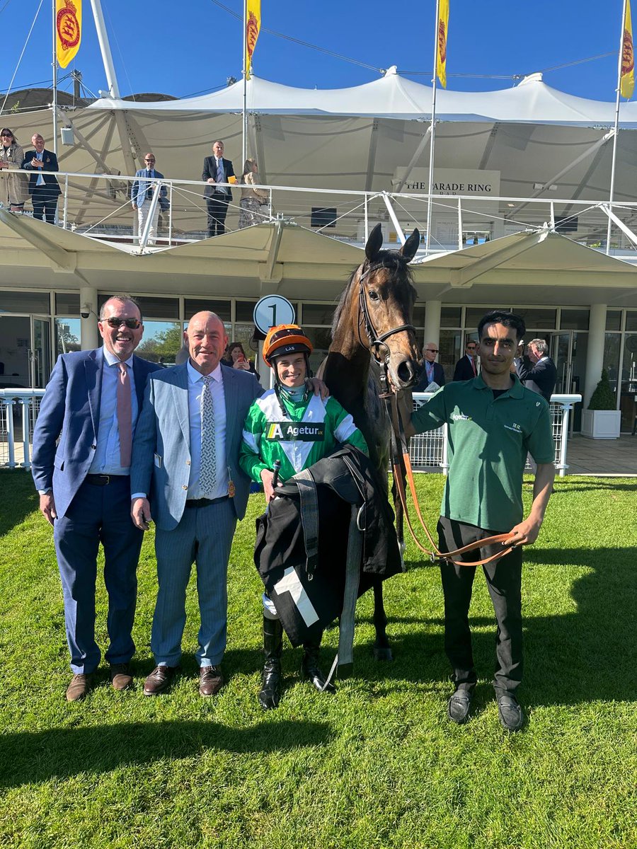 🏆NO HALF MEASURES 🏆 

Wins the 5.05pm at Goodwood - Goodwood Racehorse Owners Group Handicap. 

Another great ride by George Rooke.

Congratulations to winning owner Mr R P Gallagher 👏 🏇