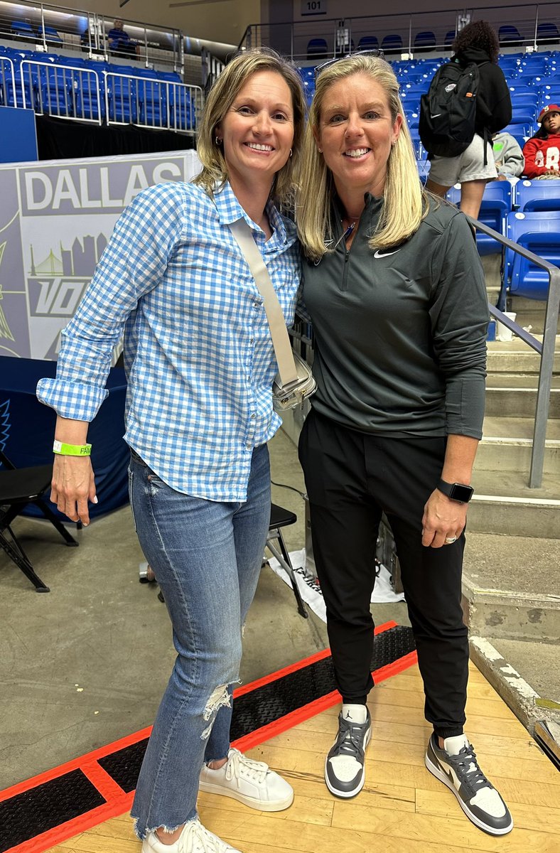 .@BrookeStoehr in Dallas last night cheering on former Lady Techster teammate & current @IndianaFever Head Coach @ChristieSides in their sold out preseason opener. Great night for WBB! #LoveandServe #Family 🩵❤️