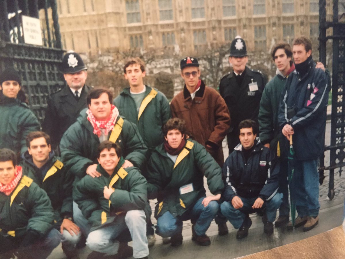 #SabadoDeFotoRetro , buena onda los guardias de Buckingham 🇬🇧