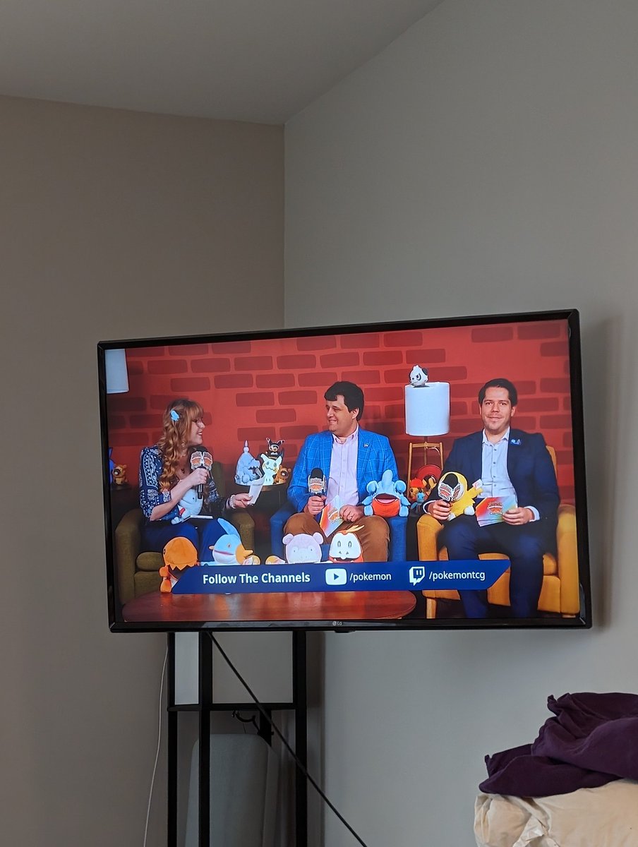 TheTrueTrevor's tweet photo. Great day for watching Pokemon 

#PlayPokemon https://t.co/2xcZ5N47Bi