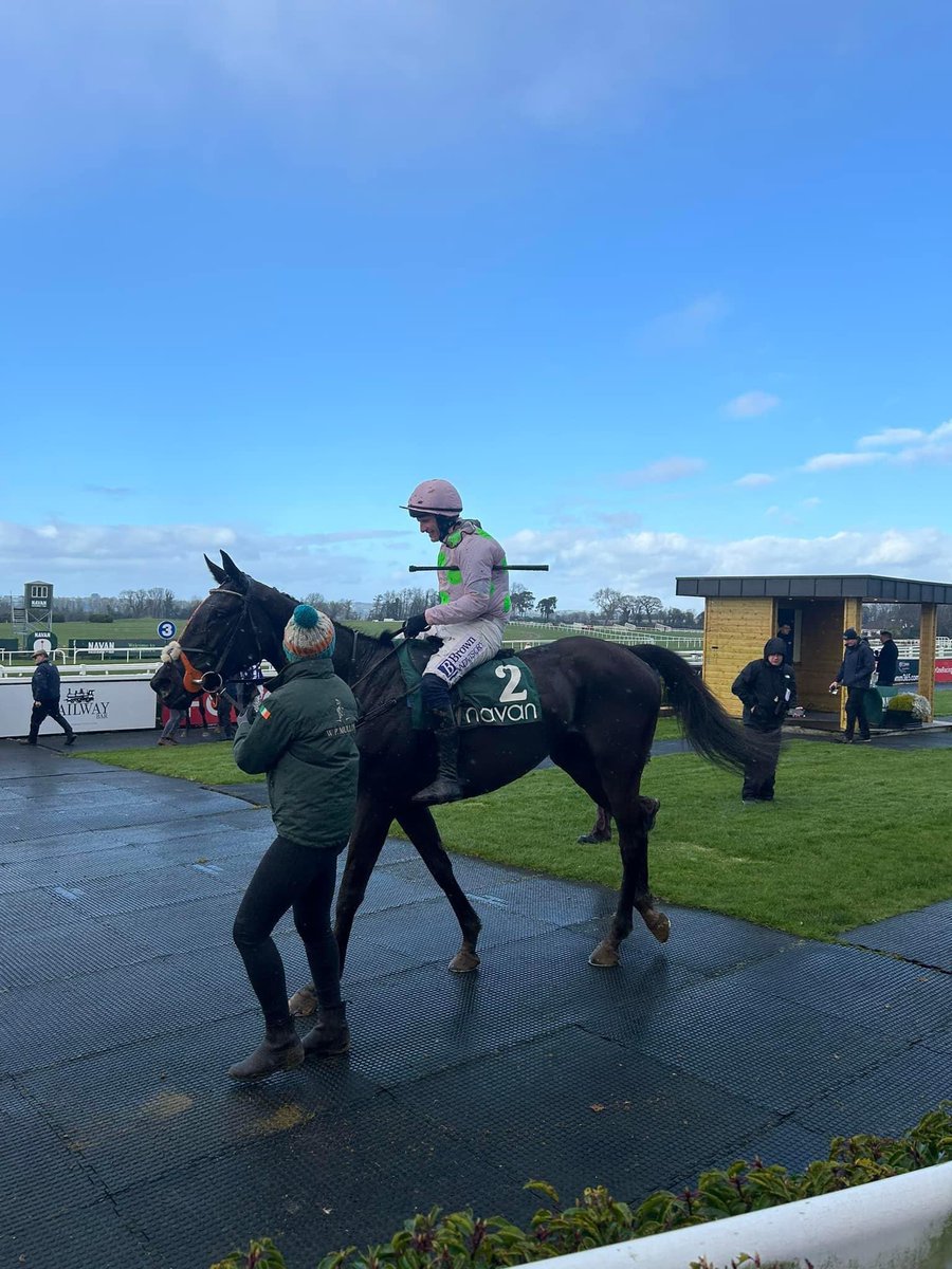 Chapeau De Soleil follows up his victory @NavanRacecourse by winning the SBK Gold Trophy Handicap Hurdle (Listed Race) @punchestownrace Festival 🥇🐎