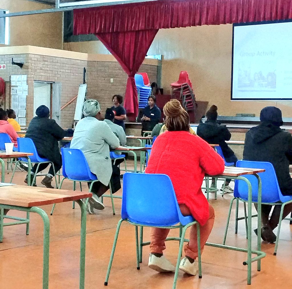 Today we hosted a Positive Parenting workshop for parents of school pupils from the Siyazakha Intermediate School in Browns Farm, Philippi. The workshop focused on positive parenting approaches that helps to foster healthy relationships #IlithaLabantu35years