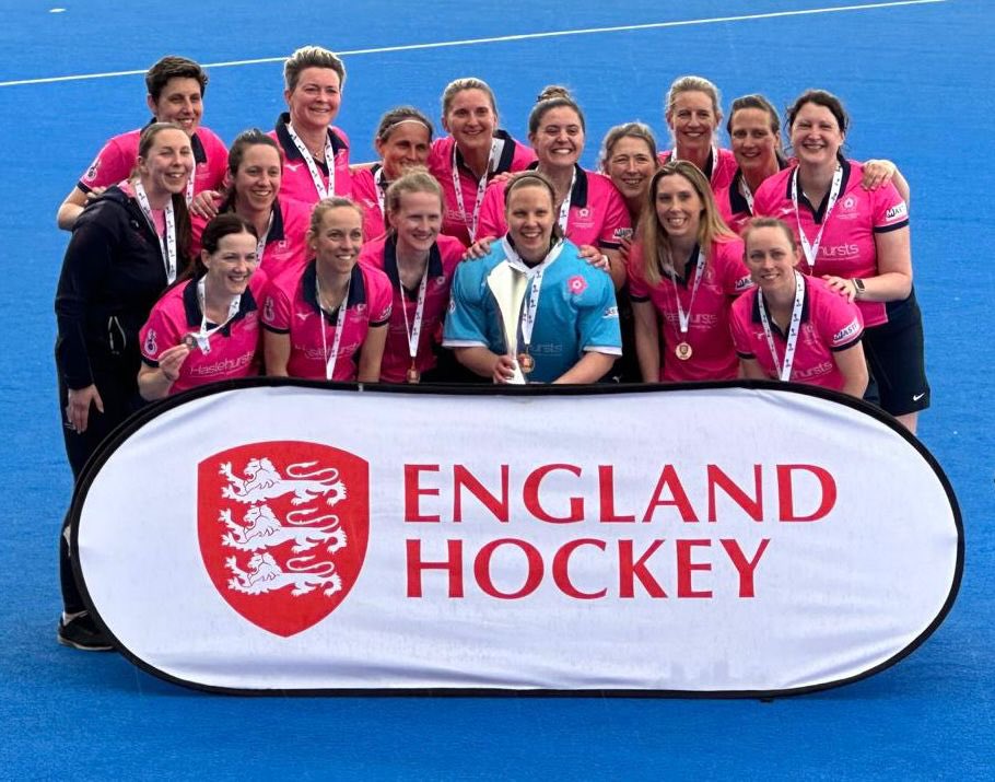 Winners are grinners! Ladies O35s @englandhockey cup champions 2024! A convincing 4-1 victory in the final with from Mills (2) & McCabe (2) and a great team performance all over the pitch! Now time for the celebrations 🎉🏆🥂🙌🥳