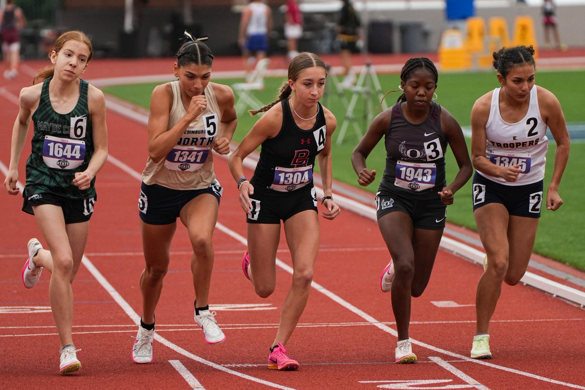 𝗦𝗜𝗟𝗩𝗘𝗥 𝗠𝗘𝗗𝗔𝗟 𝗙𝗢𝗥 𝗠𝗔𝗖𝗬!!!! 𝗠𝗮𝗰𝘆 𝗪𝗶𝗻𝗴𝗮𝗿𝗱, 𝗮 𝘀𝘁𝘂𝗱𝗲𝗻𝘁 𝗮𝘁 𝗕𝗿𝗮𝘀𝘄𝗲𝗹𝗹 𝗛𝗶𝗴𝗵 𝗦𝗰𝗵𝗼𝗼𝗹, 𝘄𝗼𝗻 𝘁𝗵𝗲 𝘀𝗶𝗹𝘃𝗲𝗿 𝗺𝗲𝗱𝗮𝗹 𝗶𝗻 𝘁𝗵𝗲 𝟯𝟮𝟬𝟬𝗺 𝗿𝗮𝗰𝗲 𝗮𝘁 𝘁𝗵𝗲 𝗨𝗜𝗟 𝗦𝘁𝗮𝘁𝗲 𝗧𝗿𝗮𝗰𝗸 𝗠𝗲𝗲𝘁. 𝗦𝗵𝗲 𝗰𝗼𝗻𝘁𝗶𝗻𝘂𝗲𝘀