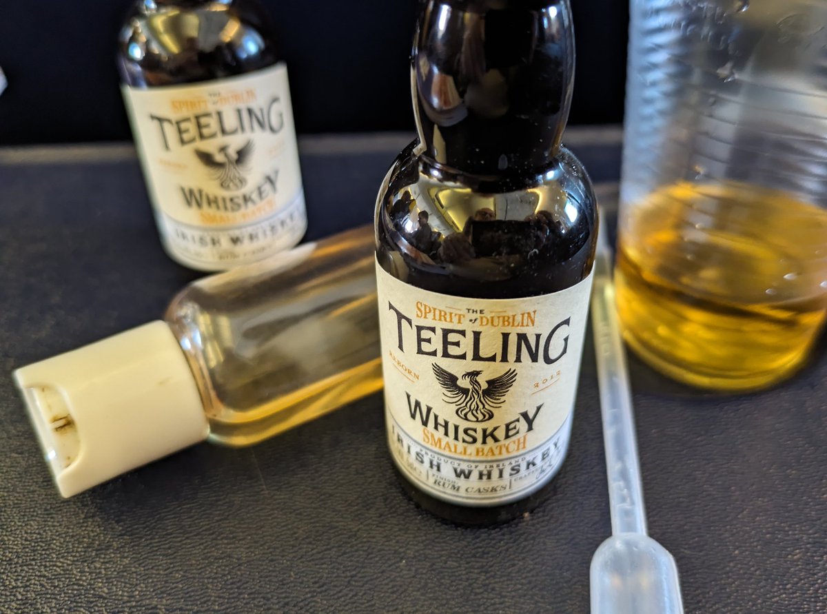 Normally I go for a @HendricksGin martini on Ryanair flights, but they had no ice. 🍸🥺 But the offer of 2x @TeelingWhiskey mini's for €15 enticed me to make an Irish Manhattan. Not so bad without ice. I always carry a vial of vermouth in my toiletries bag for these occasions