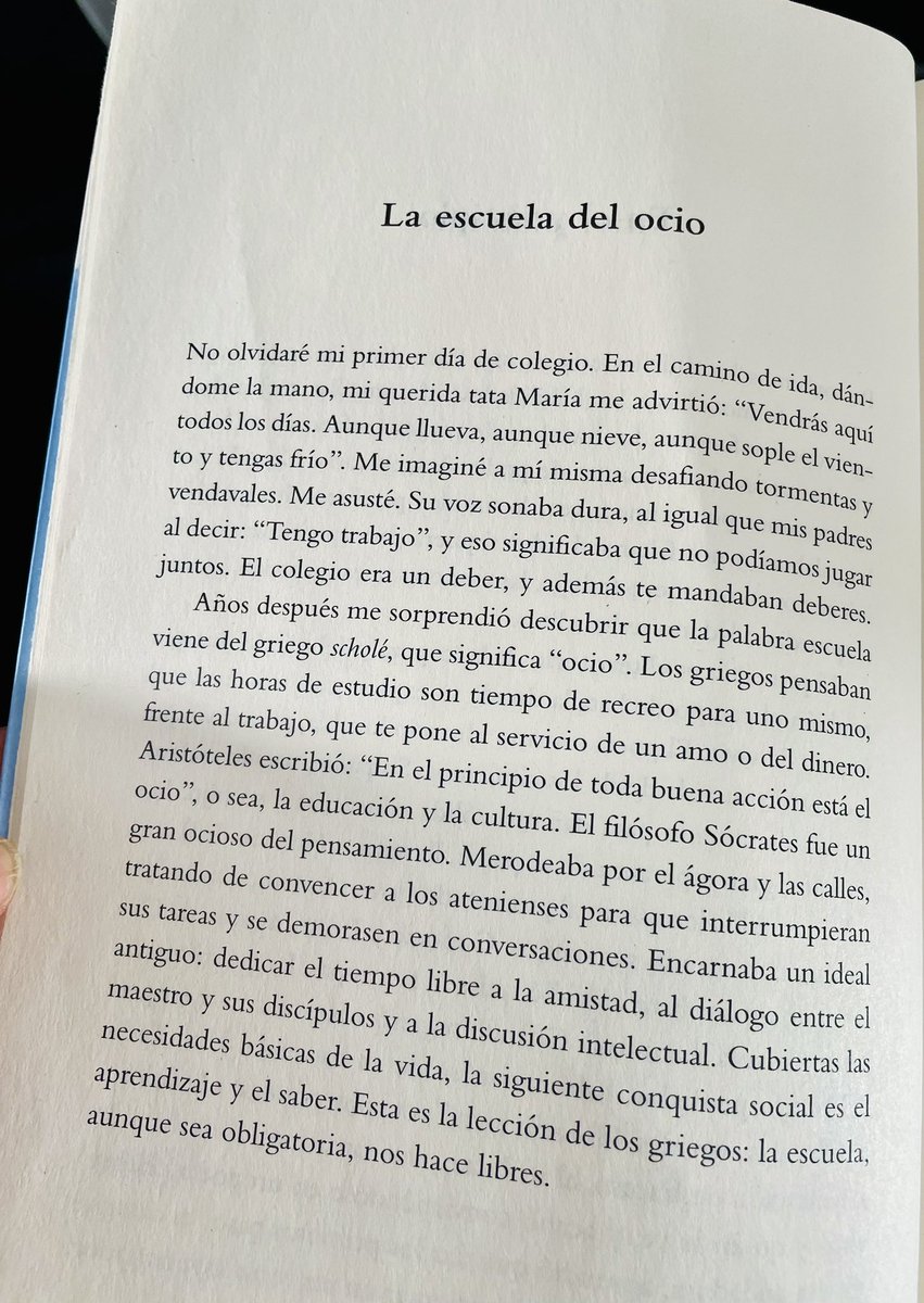 A quienes me preguntan que significa <a href="/eskole/">Claudia Restrepo</a> mi palabra amada del griego.
La que no puedo olvidar. La que me recuerda porque amo la educación … en la voz de <a href="/irenevalmore/">Irene Vallejo</a>