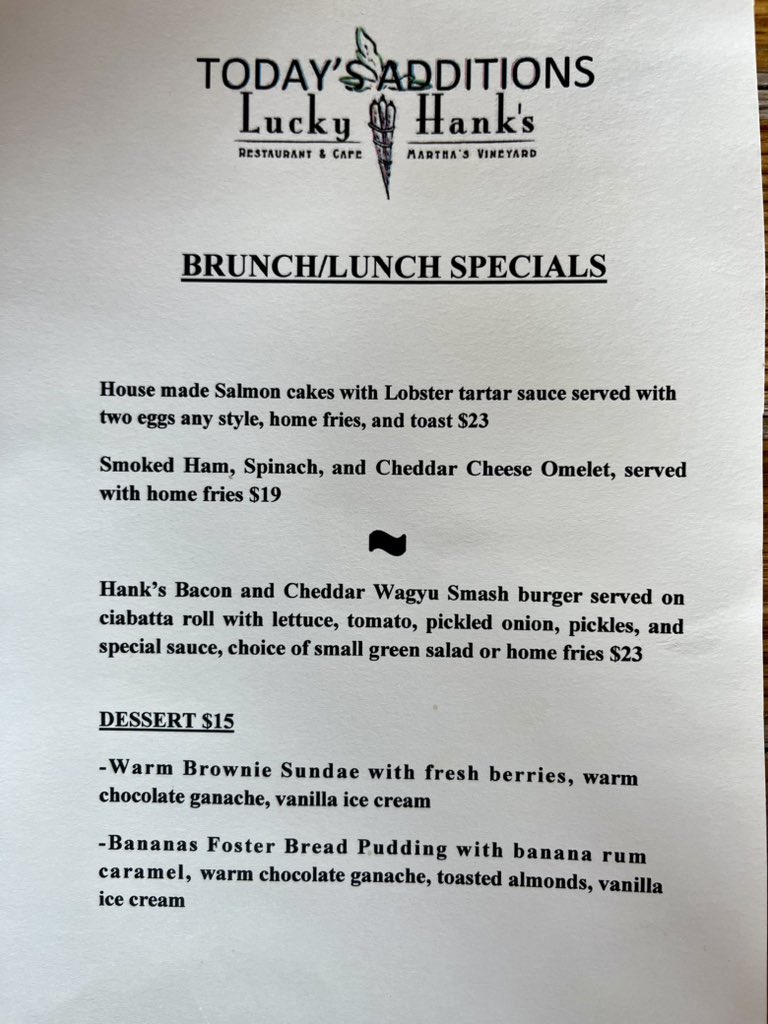 Lucky Hank's is serving lunch until 2:30pm - here are today's specials:

#Edgartown #restaurant
