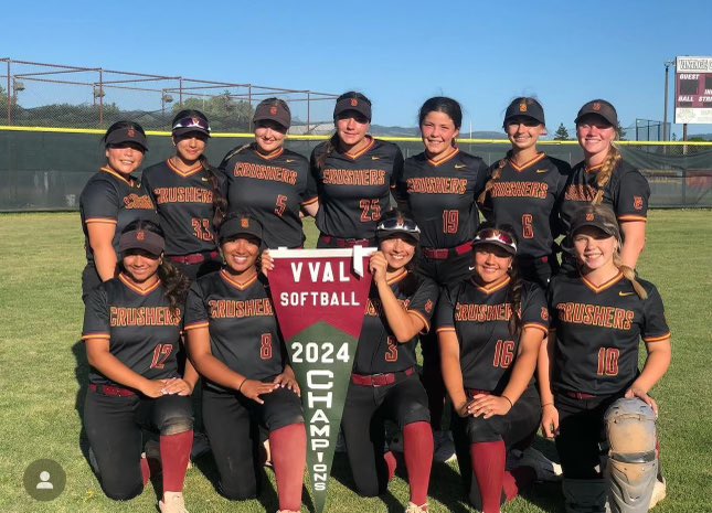 ViruetMalina's tweet photo. Proud of our team  @VHSATHLETICS. We had 2 Ws this week. We scored 21 runs &amp; allowed 5. Yesterday was Senior Day. I was proud to speak about my sister @DevinViruet &amp; 

We WON the PENNANT!!   (11-1)

My part: 5 for 9 w/3 doubles, 5 RBIs. 11 IP, 13ks. https://t.co/1UkG23ifVE