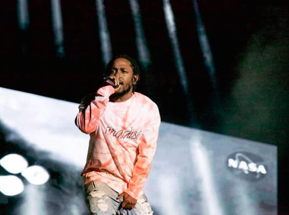 It's possible to enjoy the jousting between Drake and Kendrick, while also feeling a sense of discomfort at the way women's trauma is being mistreated re-centred - clashmusic.com/features/kendr… #Drake #KendrickLamar