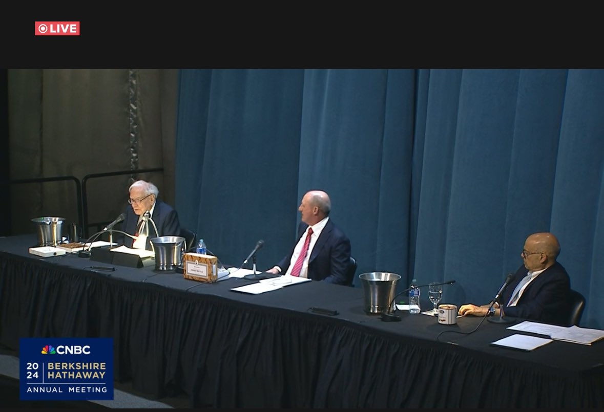 JeremyHL's tweet image. #BRK Greg says, “You get what you pay for” in hiring a realtor. @CNBC