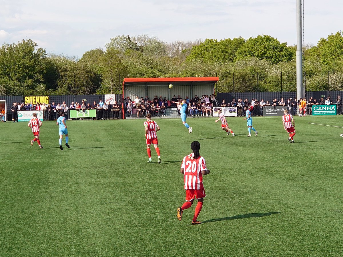 Full time (aet) @Bowerspitseafc 1-1 @BrentwoodTownFC (Bowers won 3-2 on penalties) - Hosts win promotion to Step Three after penalty shoot out win at Len Salmon Stadium, congratulations to them and commiserations to visitors @IsthmianLeague #NonLeague #nonleaguefootball