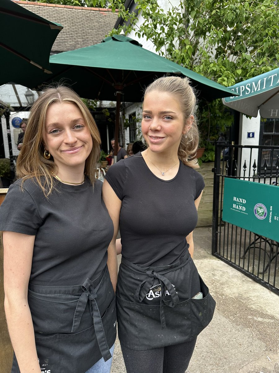 A Warm Bank Holiday welcome ☀️
Team members Vicky and Poppy excited about welcoming all our wonderful it’s# friends and customers over the Bank Holiday Weekend 😊
#bankholiday #welcome #teammembers #saturdayvibes